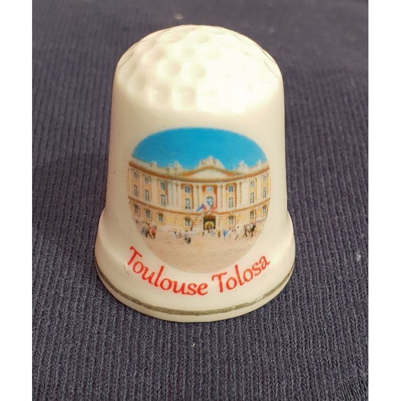 https://www.macarel.org/4414-thickbox_default/de-a-coudre-en-porcelaine-toulouse-le-capitole.jpg