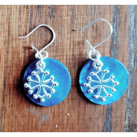 boucles d'oreilles nacre et croix occitane