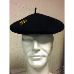 Béret avec cuir brodé croix occitane