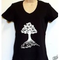 T-shirt Femme Arbre en occitan coloris noir, col V.