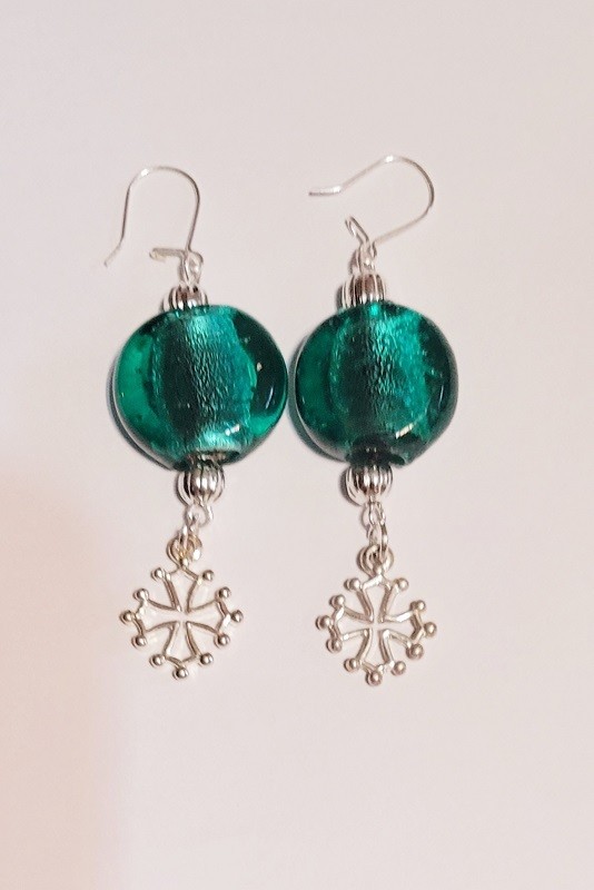 Boucles perle verre bullé et croix occitane