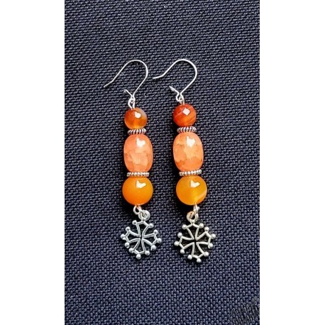 Boucles d'oreilles croix oc perles pierre et verre en dégradé orange