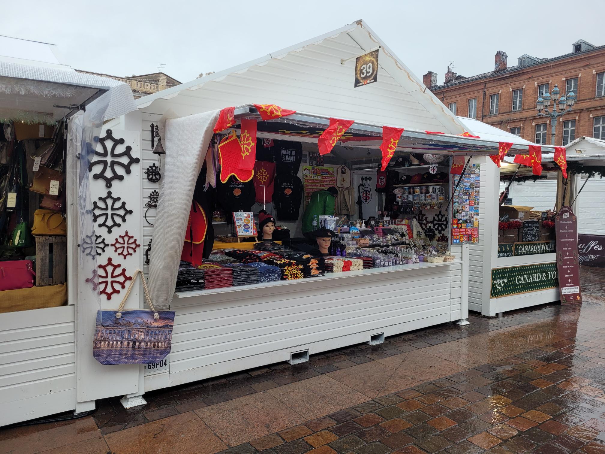 Macarel présent au marché de Noël à Toulouse 